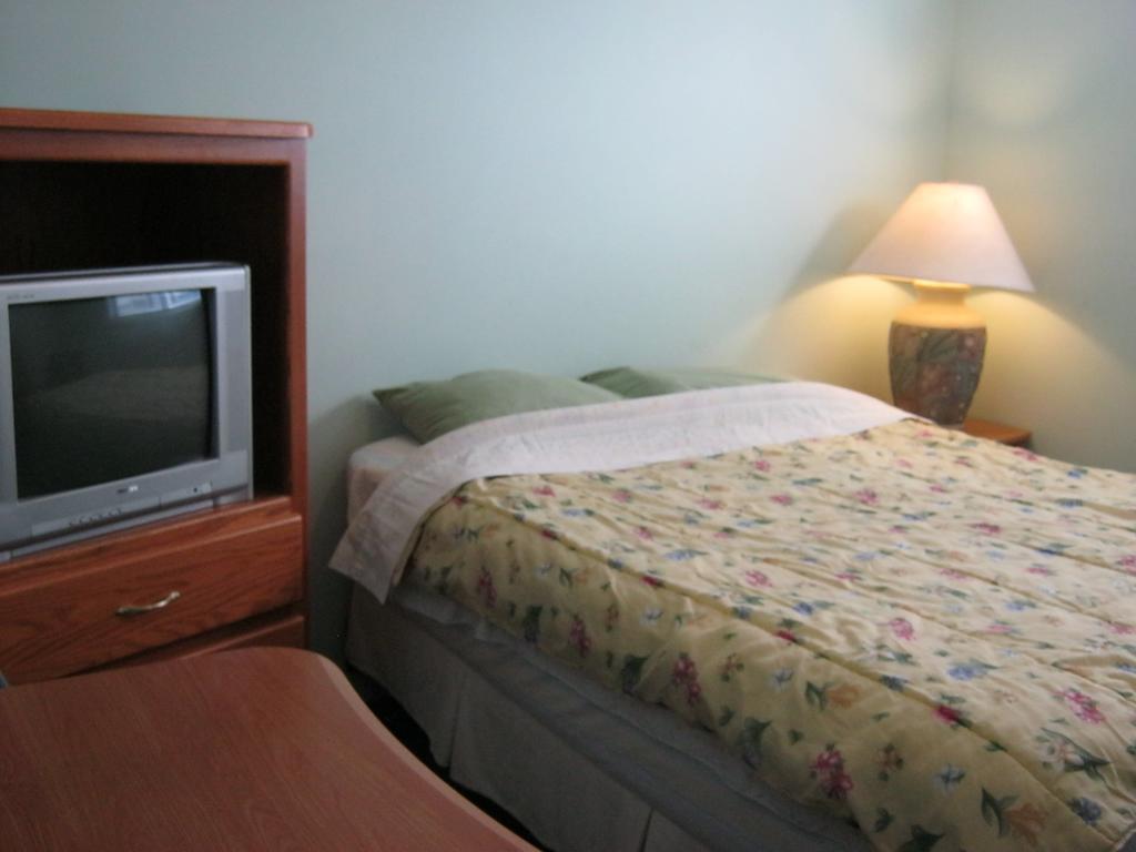 Kelowna Okanagan Lake Hostel Buitenkant foto