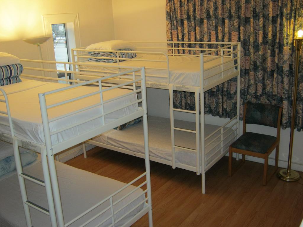 Kelowna Okanagan Lake Hostel Kamer foto